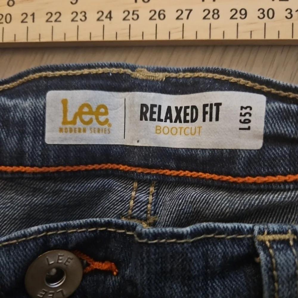Lee modern series